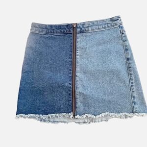 Wild Fable Full Zip 2 Toned Denim Raw Hem Skirt Size 8